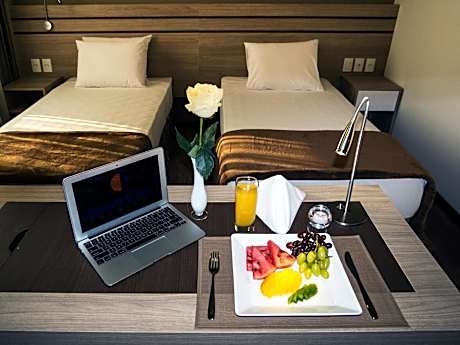 Standard Twin - 2 Single Beds