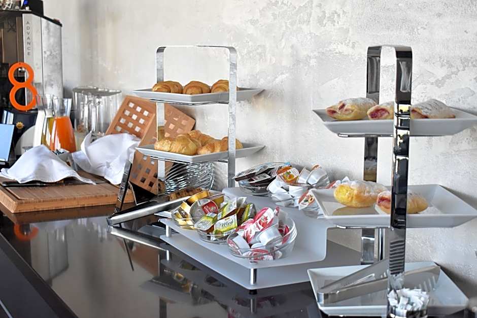 Sky Beach Aparthotel