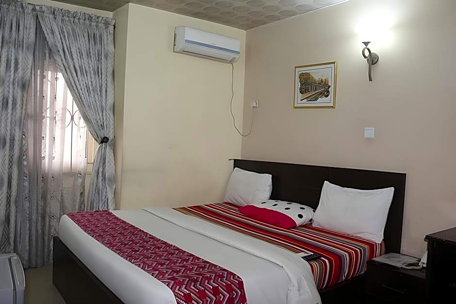 Zdjęcie 1 z 22 — Albert Suites