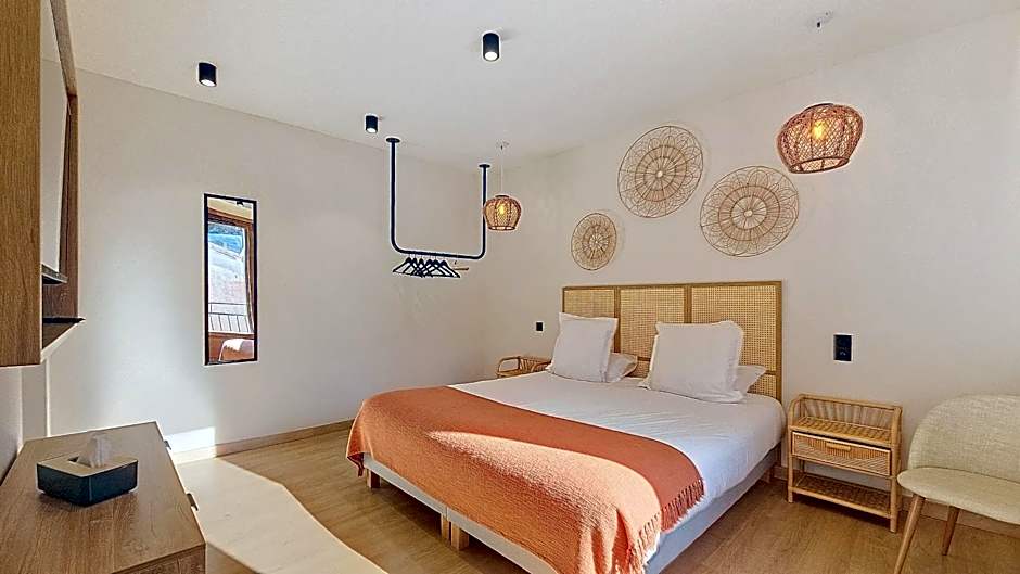 Intense Boutik-Hôtel