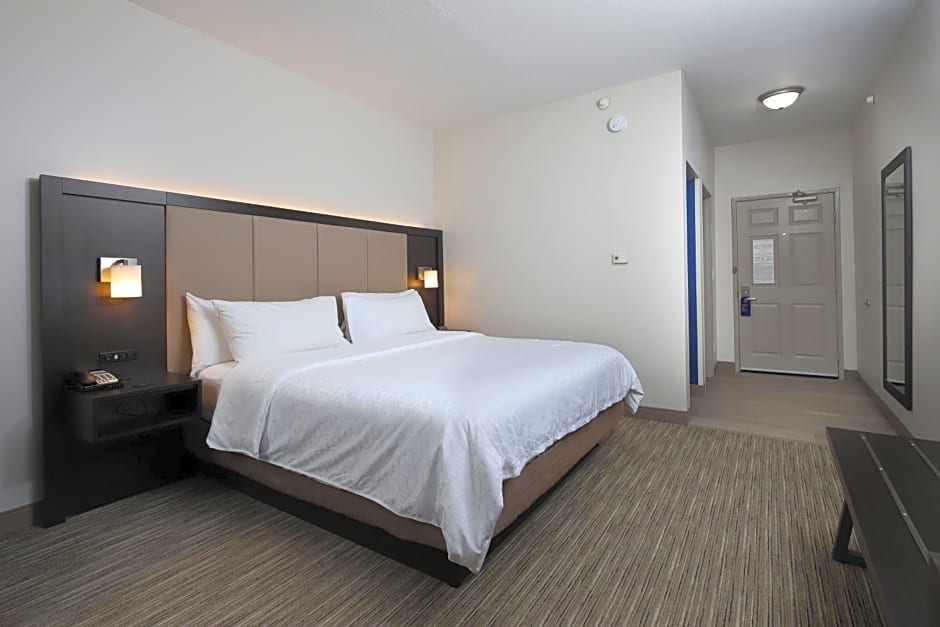 Holiday Inn Express Grand Rapids Southwest, an IHG Hotel