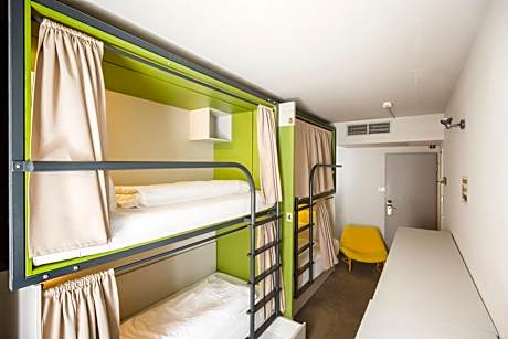 Bed in 4-Bed Mixed Dormitory Room