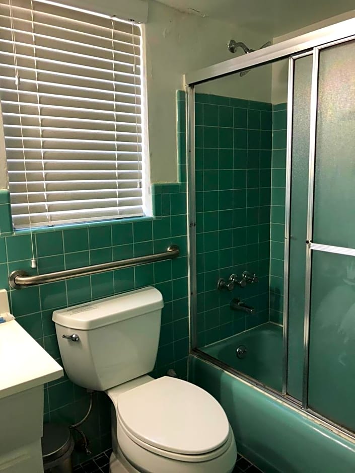 May-Dee Suites in Florida