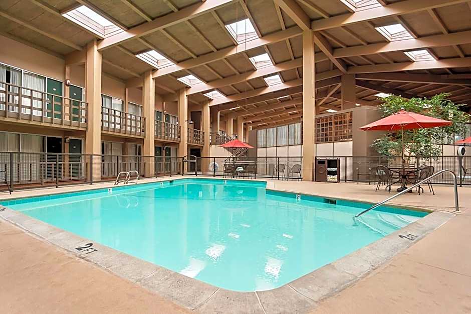 Best Western Outlaw Inn