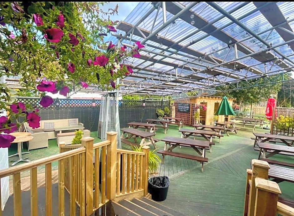The White Swan, Yeadon