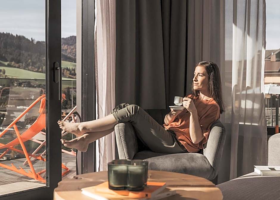 GOING TRIPLE A apartments EAST