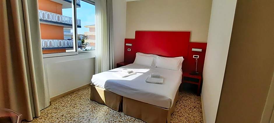 Hotel Atenea Golden Star