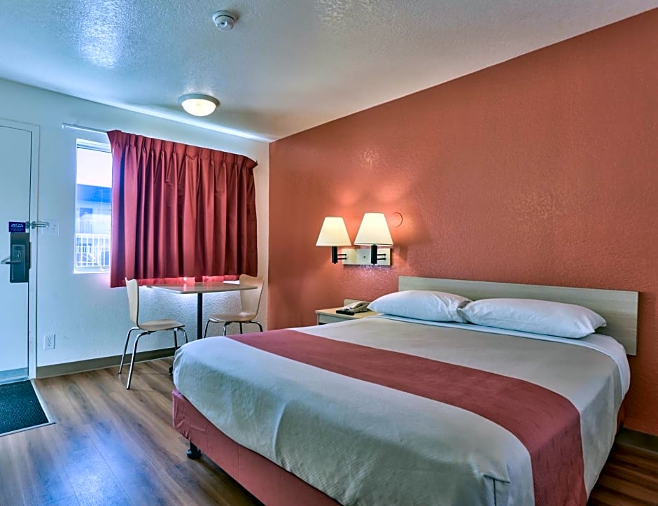 Motel 6-Flagstaff, AZ - Butler