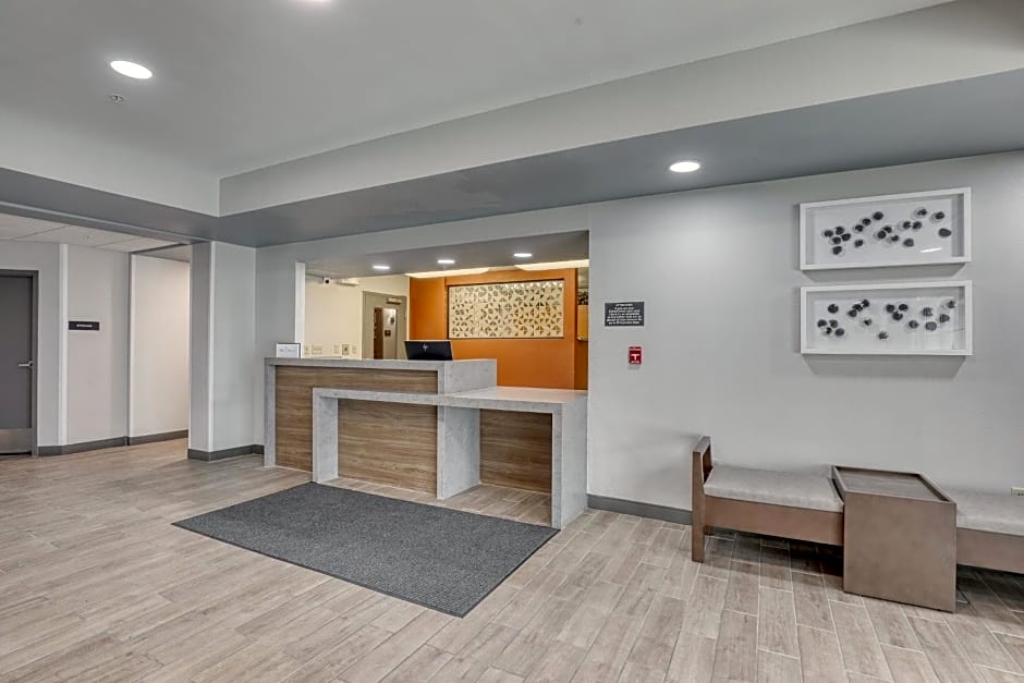 Candlewood Suites Milwaukee Airport - Oak Creek By IHG