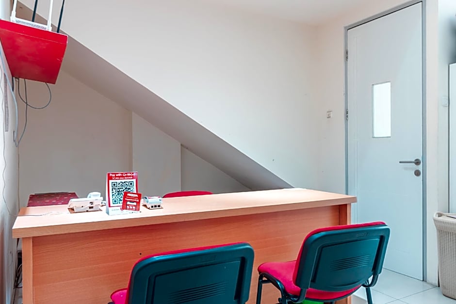 OYO 2364 Cempaka Harapan Indah