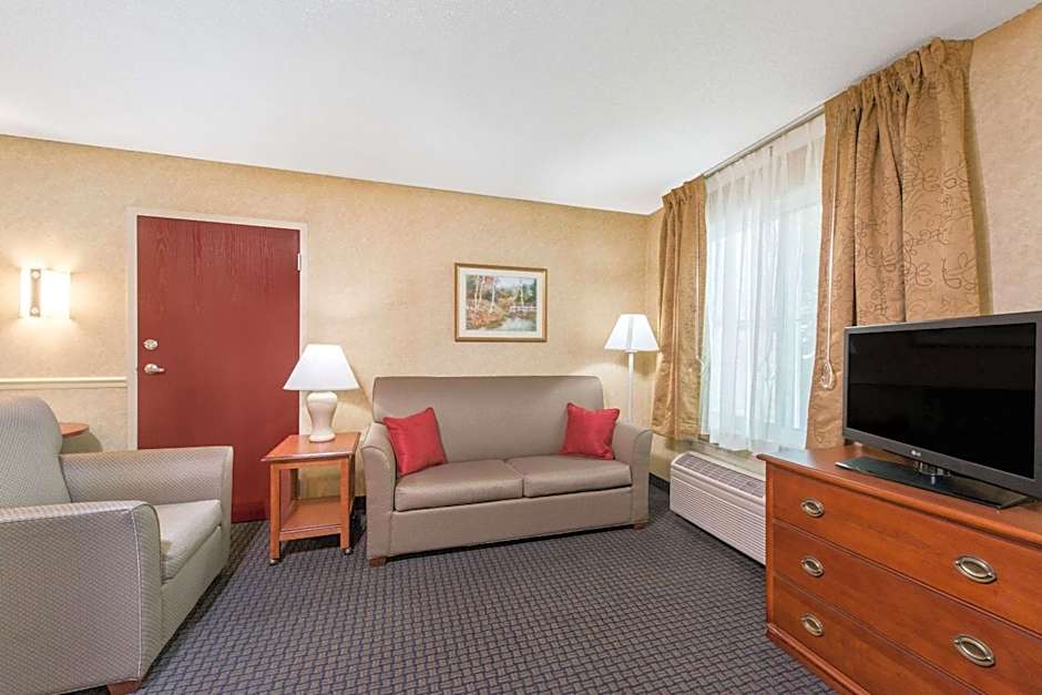 Photo 1 of 7 of 1 Queen Bed with Sofabed Suite, Accessible