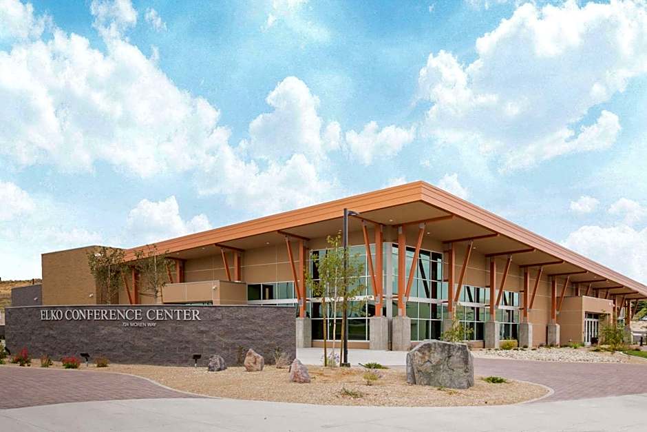 Super 8 by Wyndham Elko