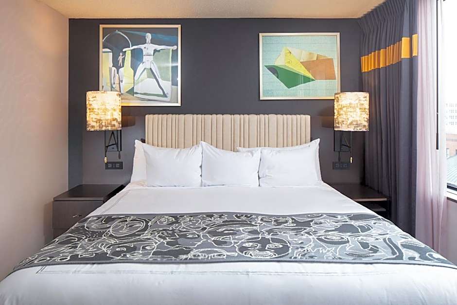 Saint Kate - The Arts Hotel