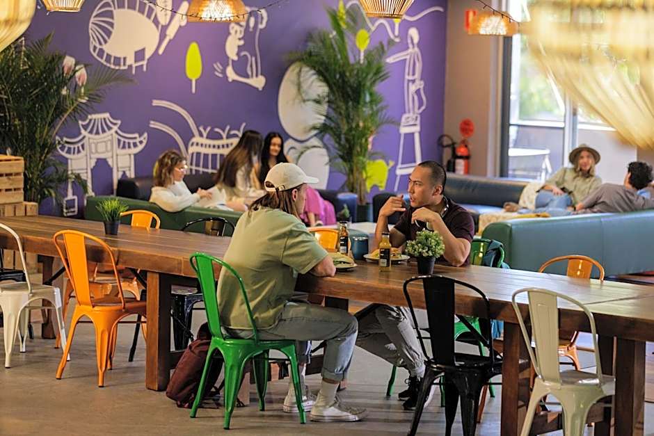 YHA Adelaide Central