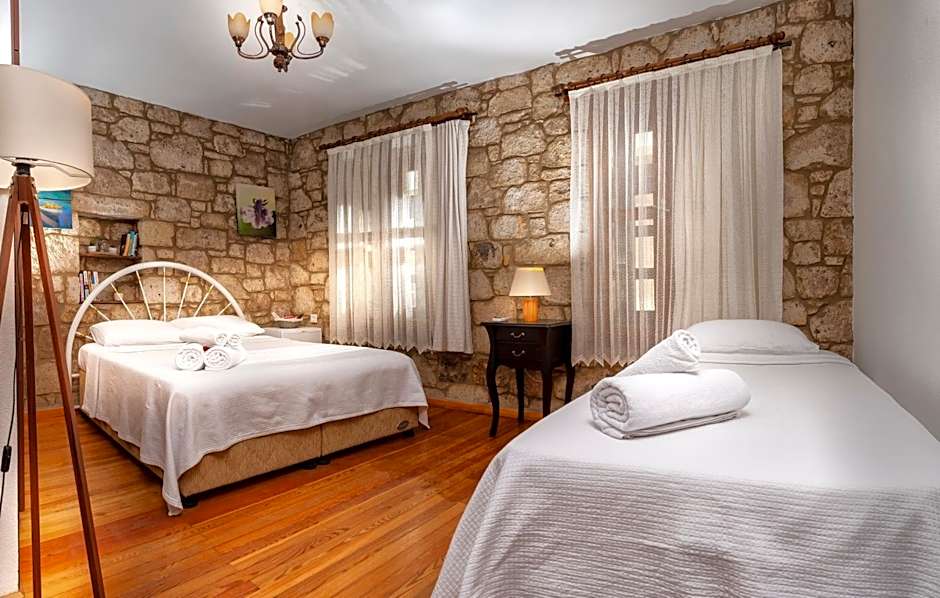 Flores Hotel Alacati