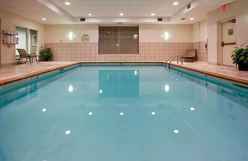 Holiday Inn Express Hotel & Suites Minneapolis-Downtown Convention Center by IHG