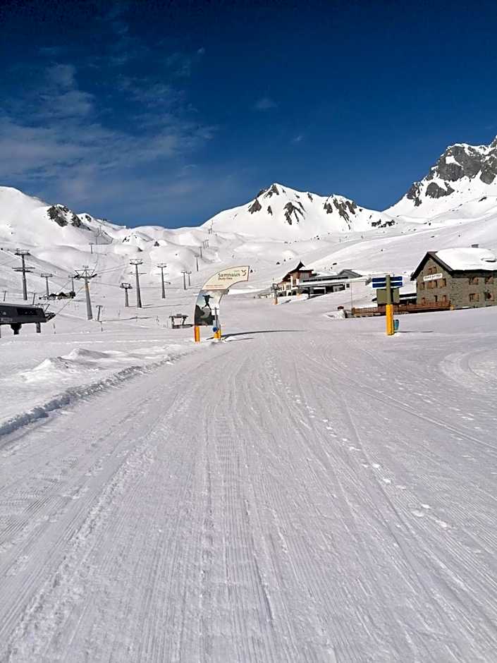 Apart-Garni Motnaida