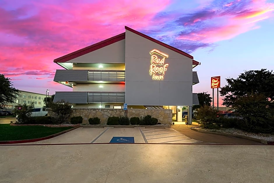 Red Roof Inn Dallas - DFW Airport North