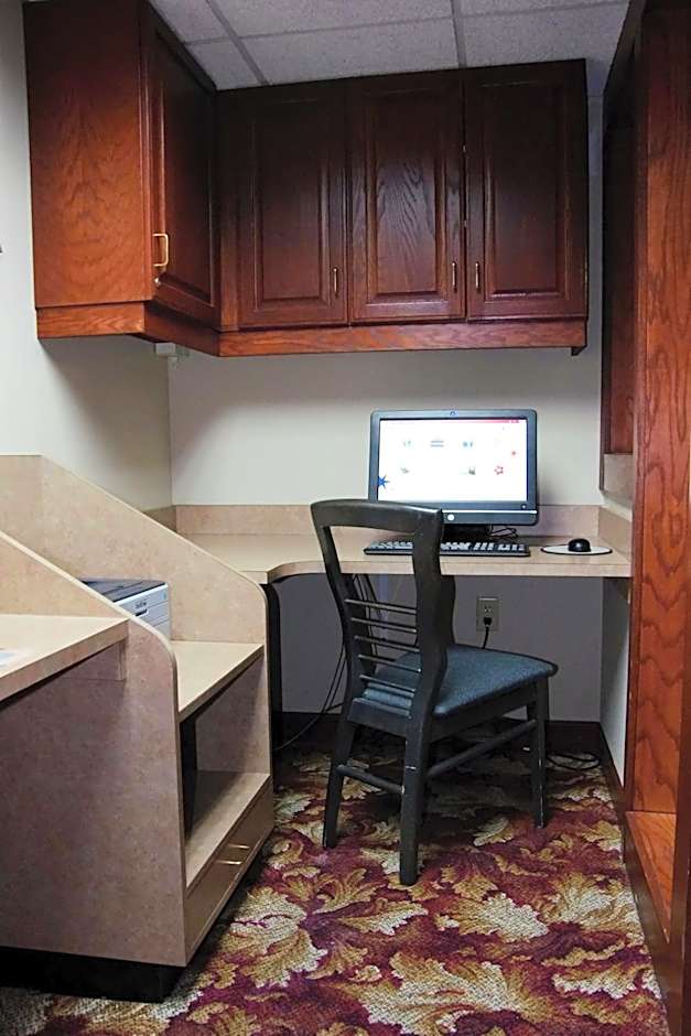 Red Lion Inn & Suites Grimes