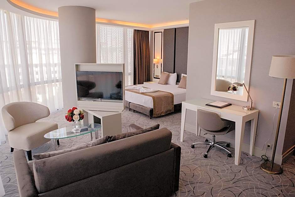 The Conforium Hotel Van