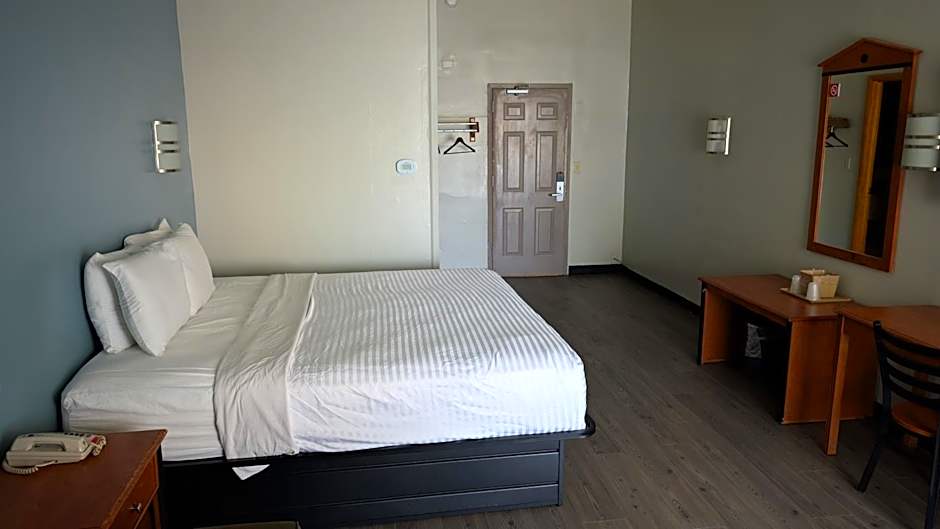 Crystal Inn - Neptune