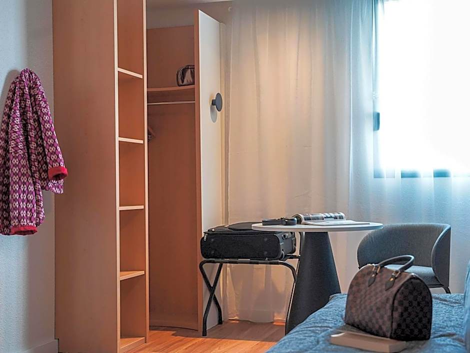 ibis Bayeux Port En Bessin