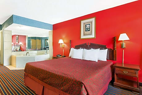 1 King Bed Studio Suite Smoking