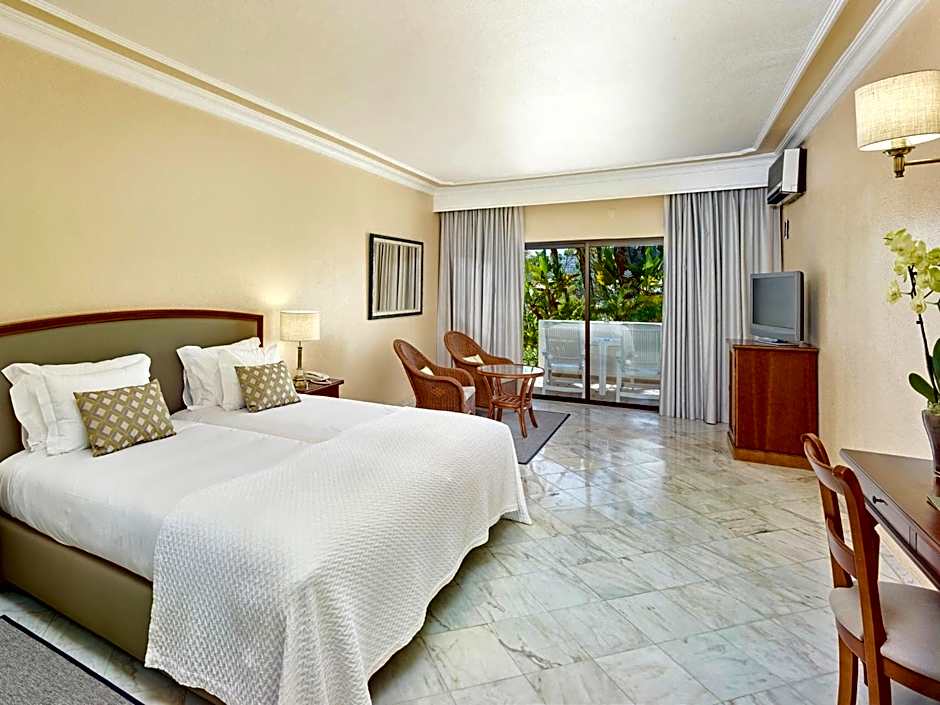 Ria Park Garden Hotel