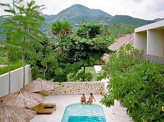 Boni Beach Lombok Hotel and Villas 