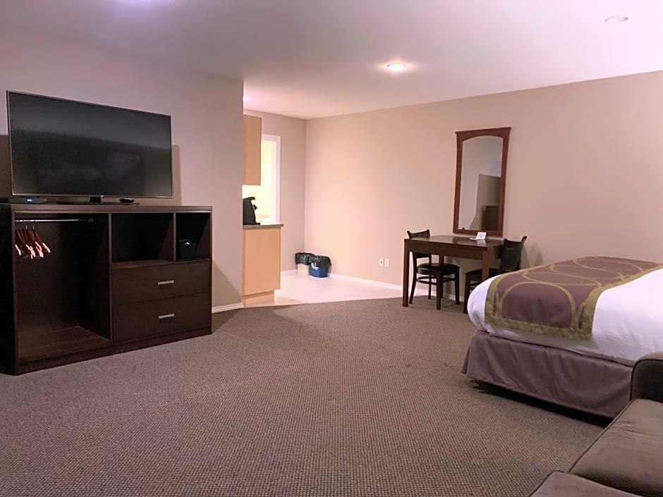 Super 8 by Wyndham Courtenay