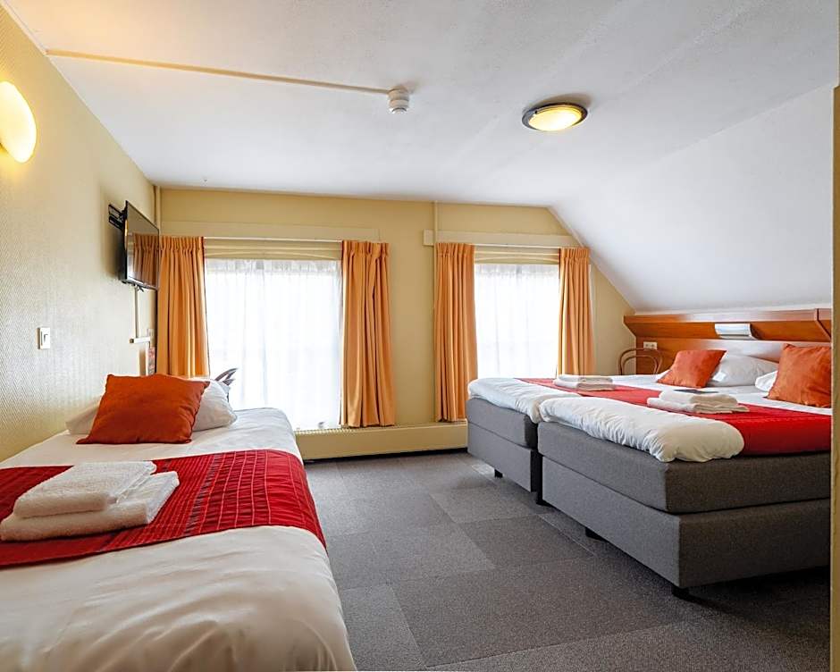 Photo 1 of 8 of Triple Room