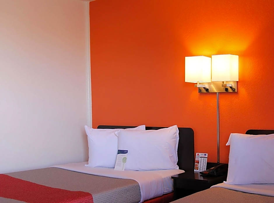 Motel 6-Goodland, KS