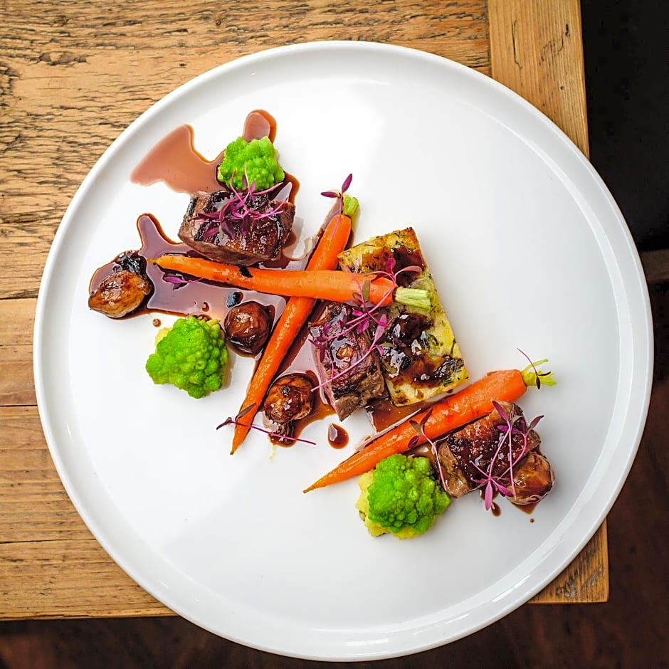 The Three Horseshoes