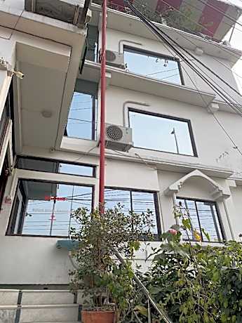 Collection O Relax Hotel