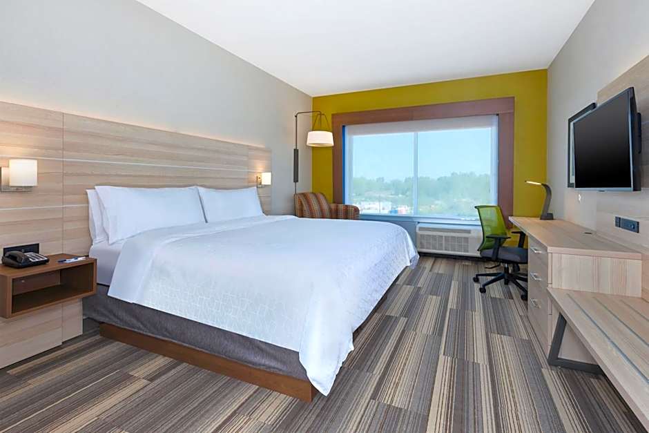 Holiday Inn Express and Suites Grand Rapids Airport- South By IHG