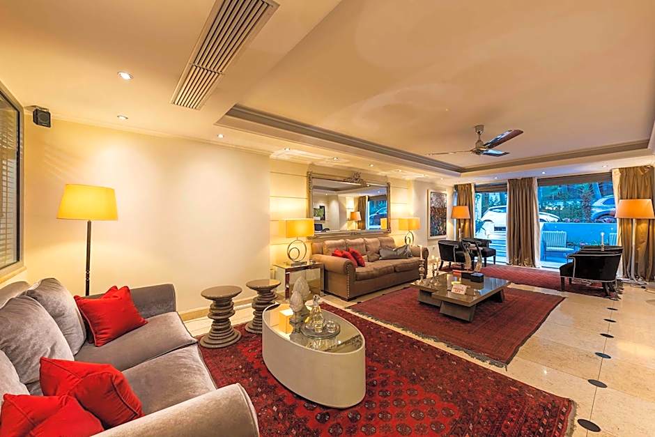 Best Western Plus Embassy Hotel