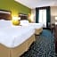 Holiday Inn Express Hotel and Suites Monahans I-20