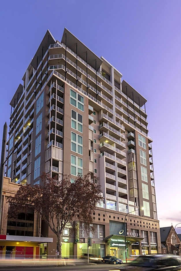 Oaks Adelaide Embassy Suites
