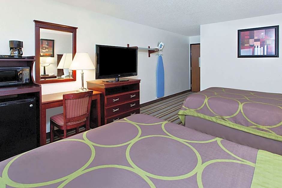 Super 8 by Wyndham Tuscaloosa