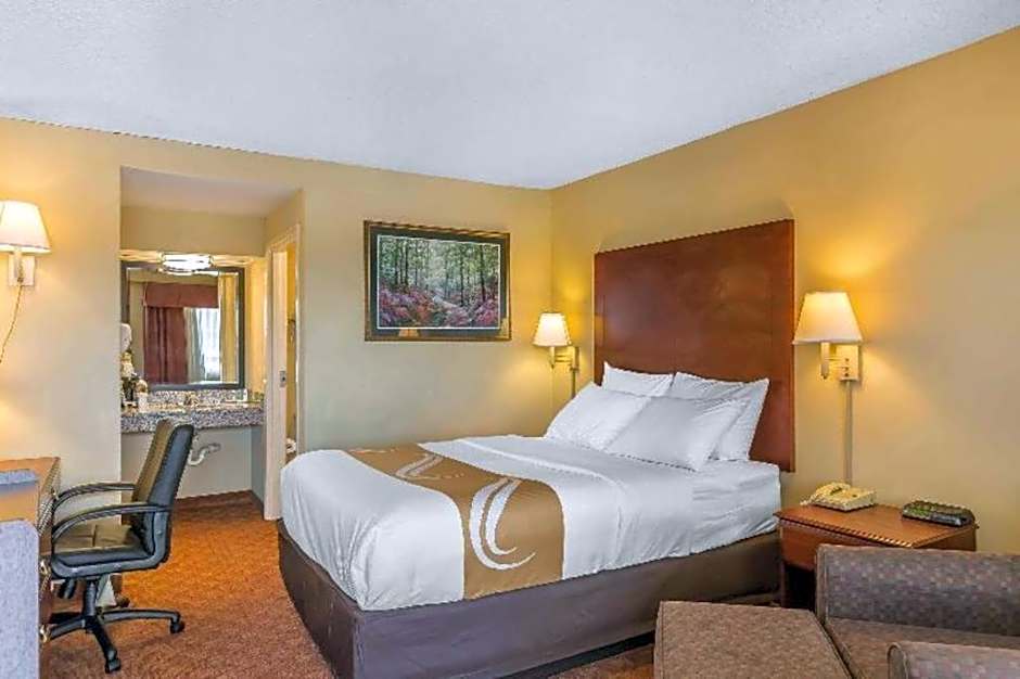 Quality Inn Calera I-65 exit 231