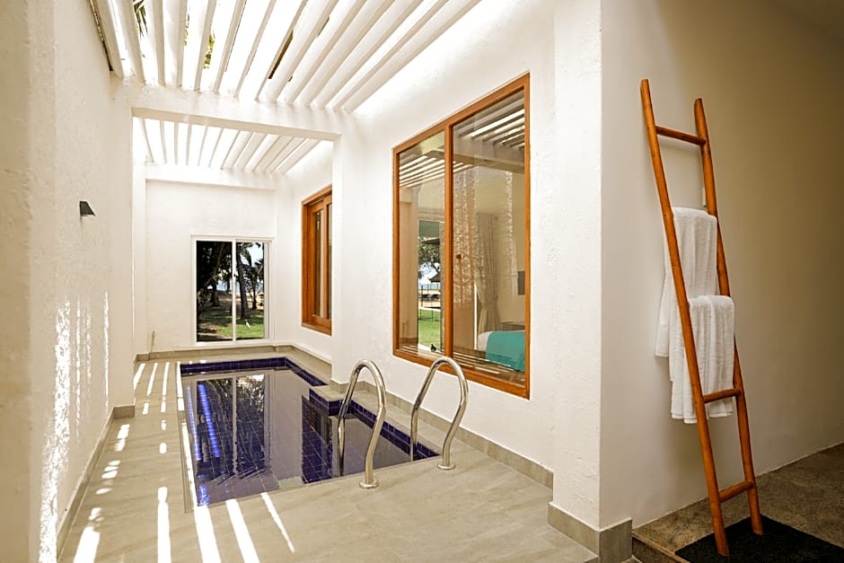 Hibiscus Beach Hotel