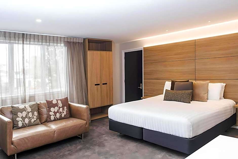 Hotel Elms Christchurch, an Ascend Collection Hotel