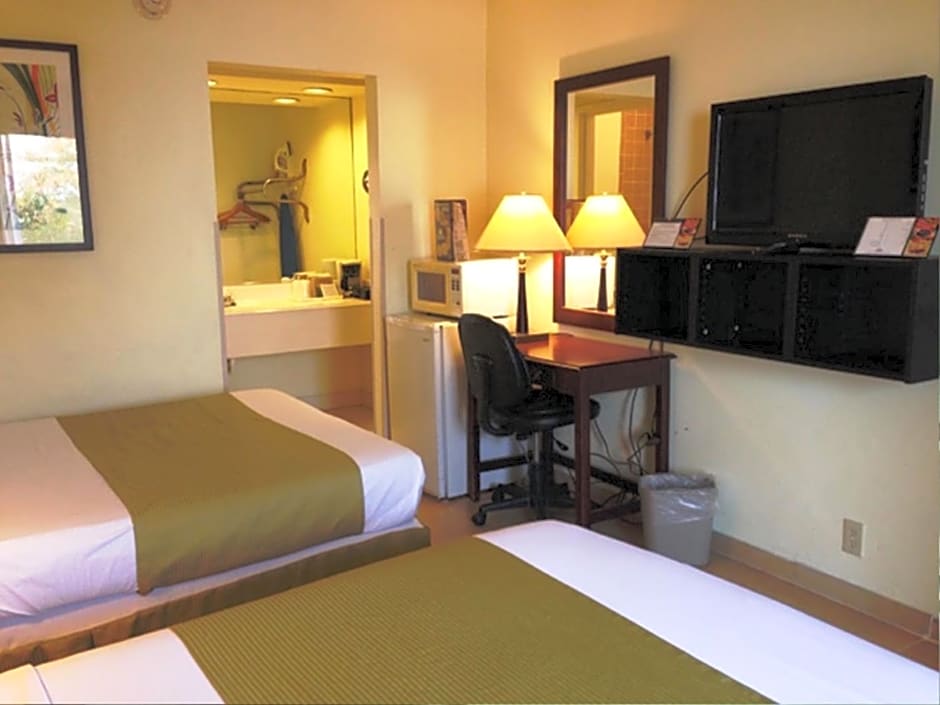 Days Inn by Wyndham Irving Grapevine DFW Airport North