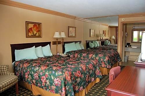 Executive Inn and Suites Springdale