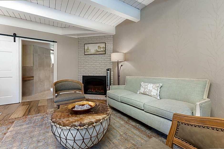 Big Pine Suite CN Lodge R#1