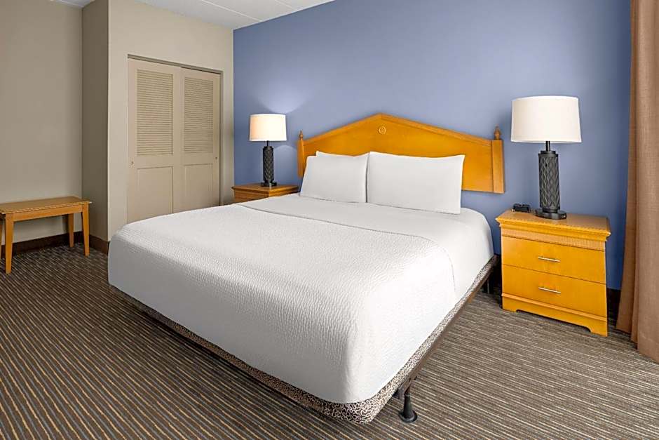 Days Hotel by Wyndham Toms River Jersey Shore