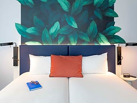 Standard Twin Room - Mobility Accessible