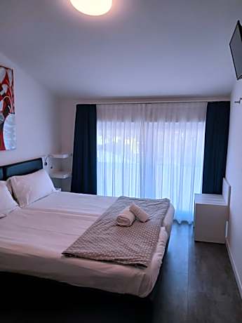 Economy Twin Room