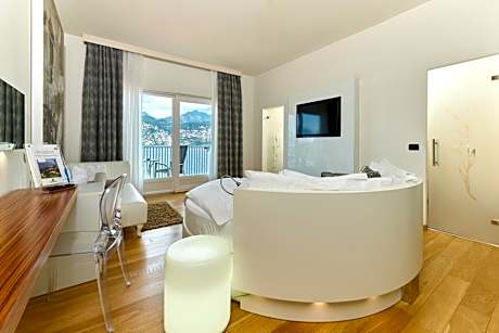 Junior Suite with Balcony