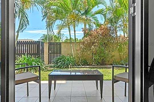 Western Gateway Motel and Apartments